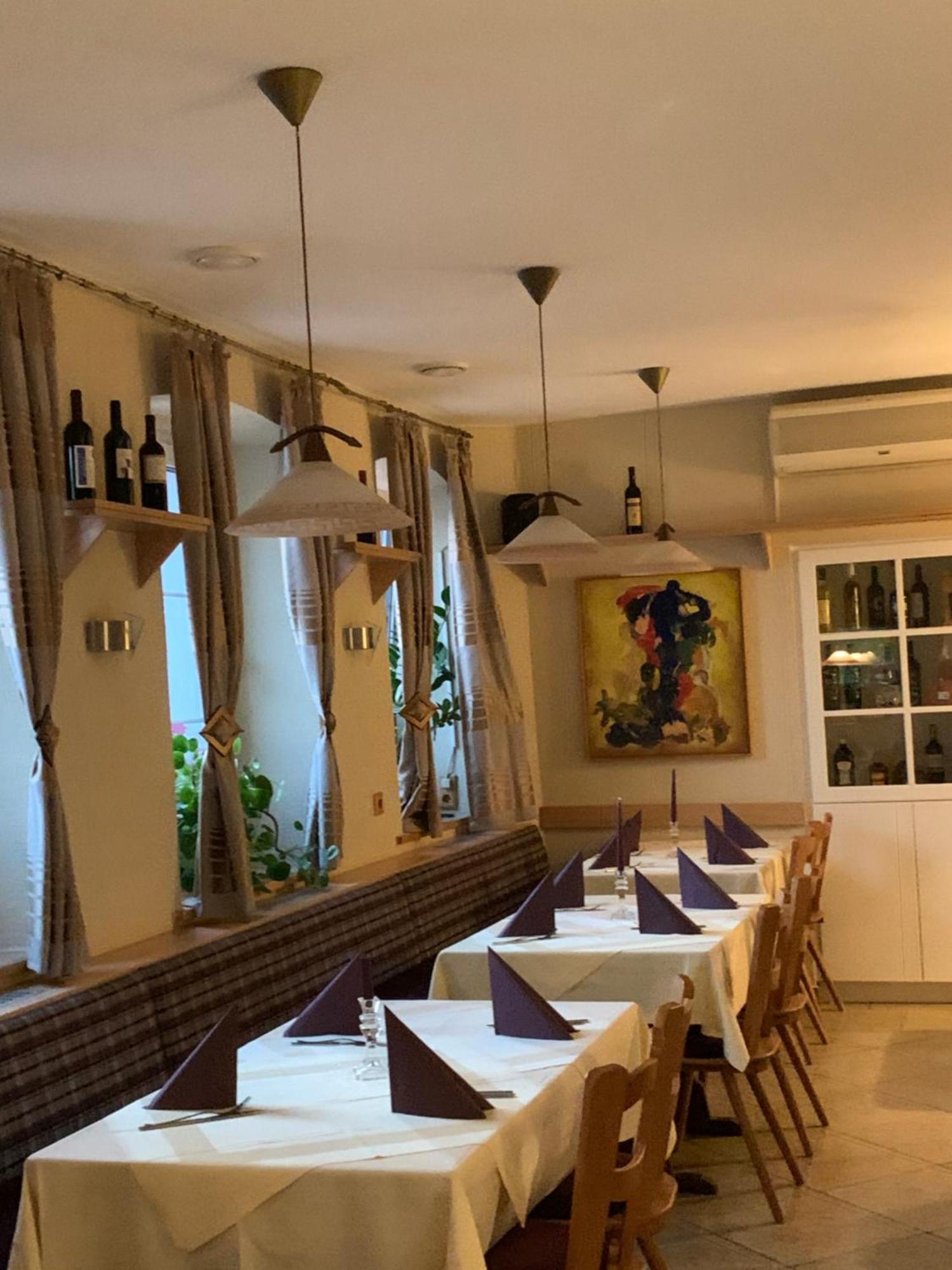 Hotel Pizzeria Da Beni Kochersteinsfeld ภายนอก รูปภาพ