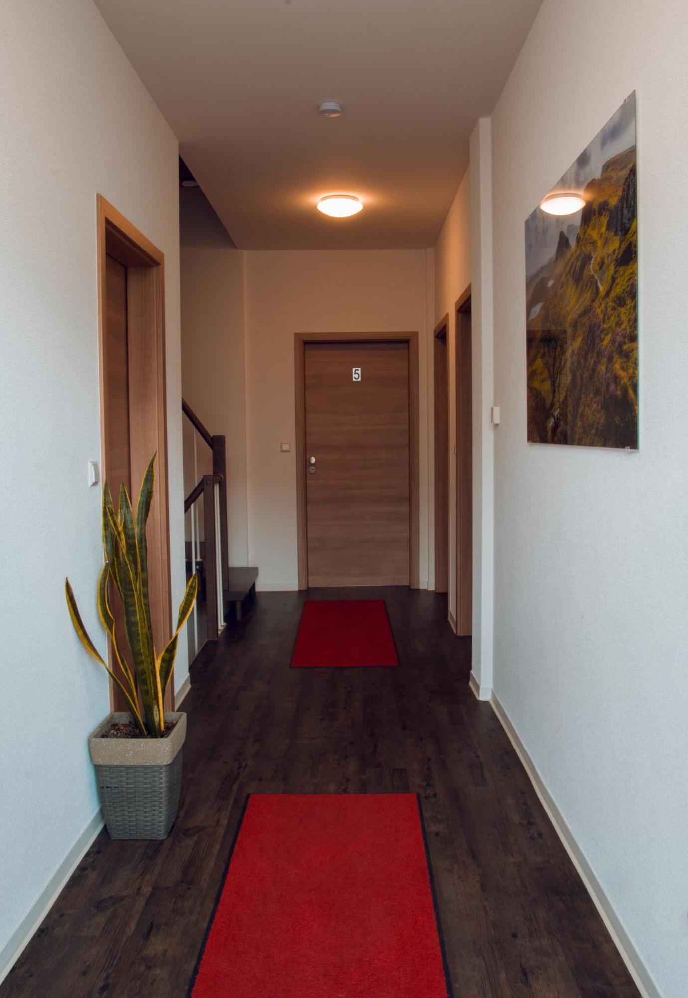 Hotel Pizzeria Da Beni Kochersteinsfeld ภายนอก รูปภาพ