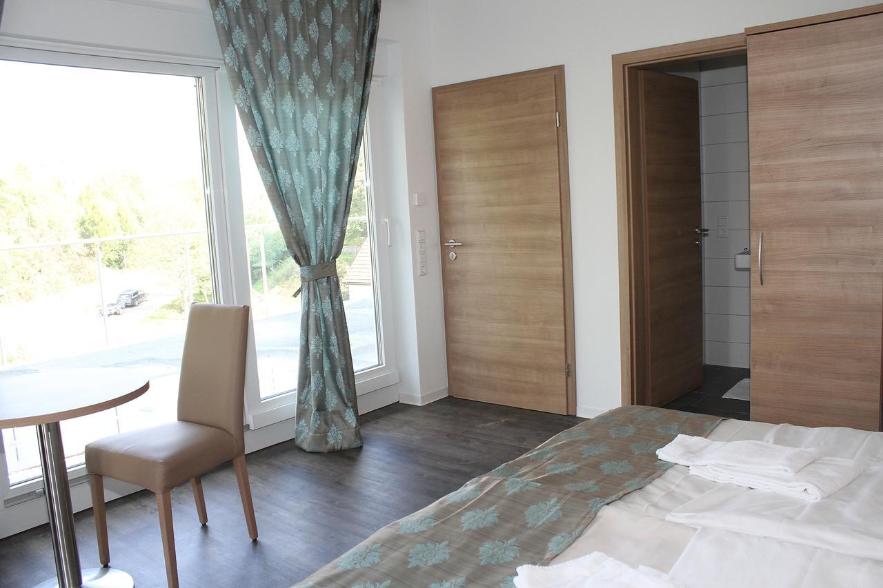 Hotel Pizzeria Da Beni Kochersteinsfeld ภายนอก รูปภาพ