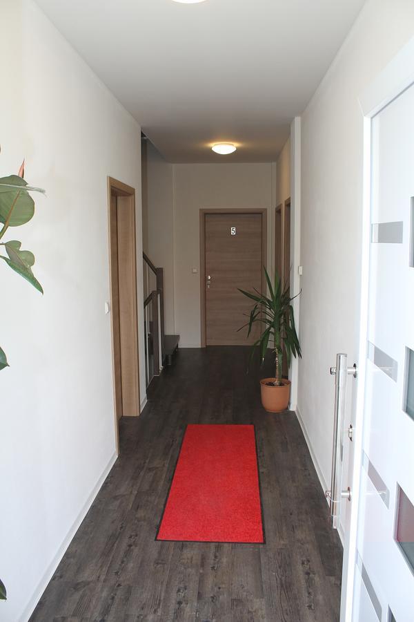 Hotel Pizzeria Da Beni Kochersteinsfeld ภายนอก รูปภาพ