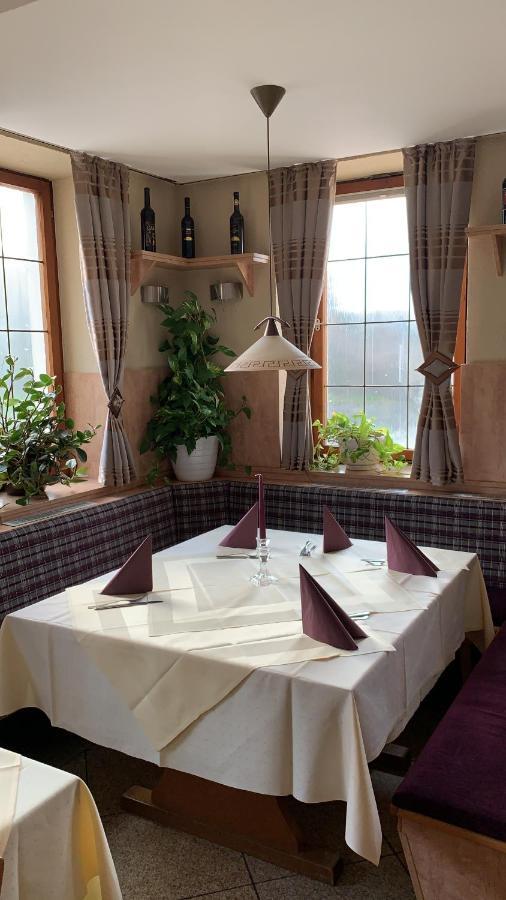 Hotel Pizzeria Da Beni Kochersteinsfeld ภายนอก รูปภาพ